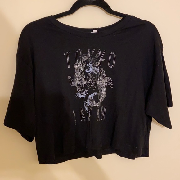 Black semi-cropped graphic tee from Garage. - Picture 1 of 3